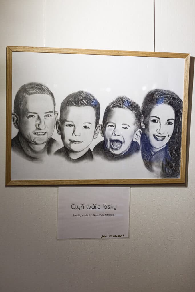 Fotografie z Vernisáže a Výstavy obrazů v Dvůr Všerad - Kristýna Smetanová