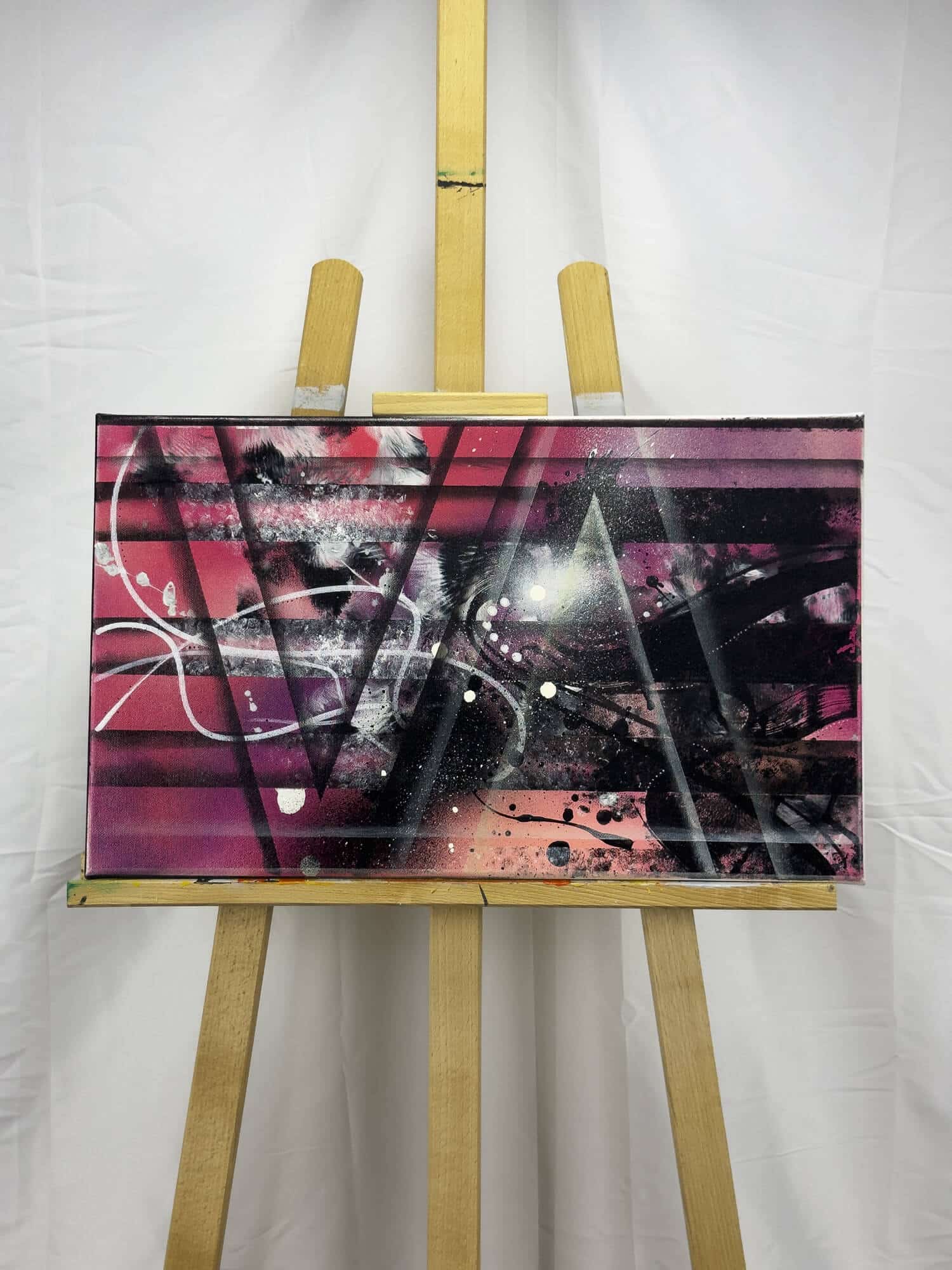 Abstraktně namalovaný obraz akrylem s názvem: Důvěra