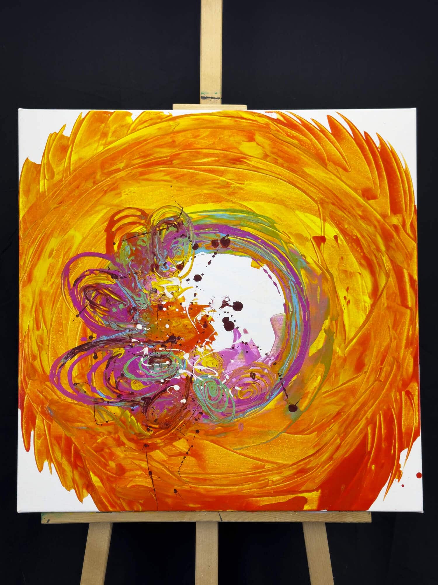 Abstraktně namalovaný obraz akrylem s názvem: Hřejivý úsměv